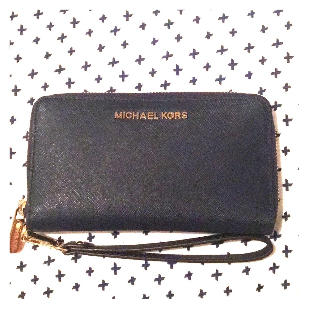 Michael Kors Smartphone Wristlet